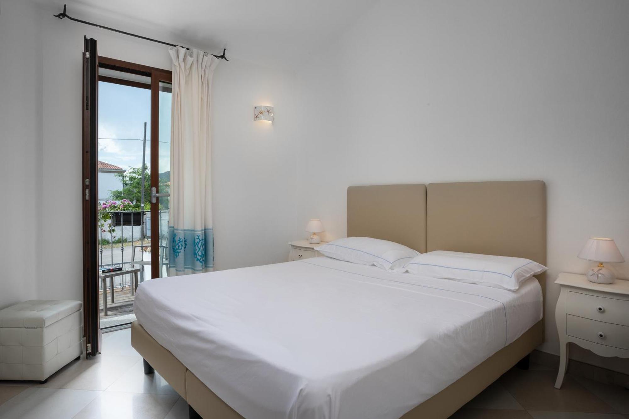 The Square Depandance Bed & Breakfast Cannigione Ngoại thất bức ảnh