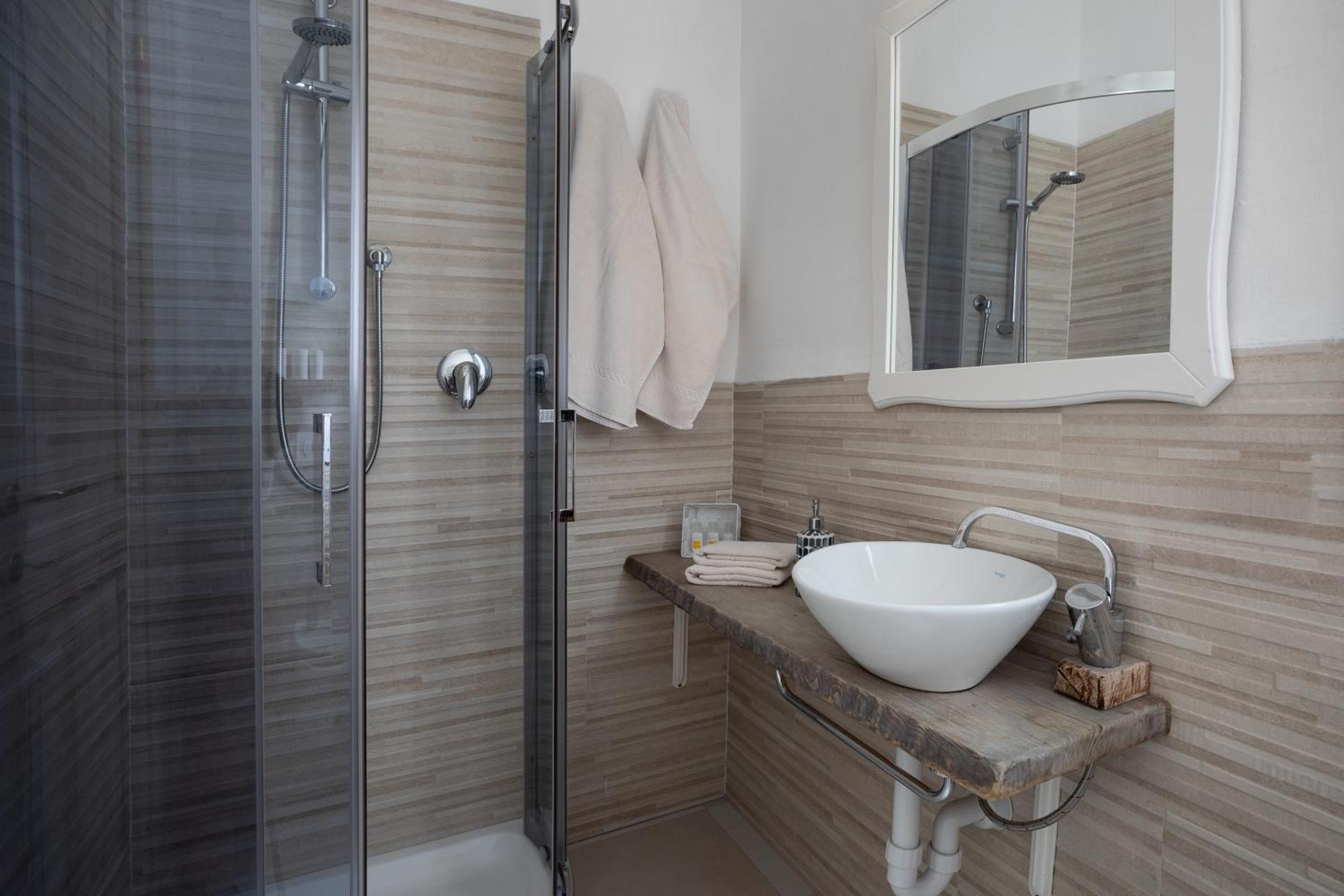 The Square Depandance Bed & Breakfast Cannigione Ngoại thất bức ảnh